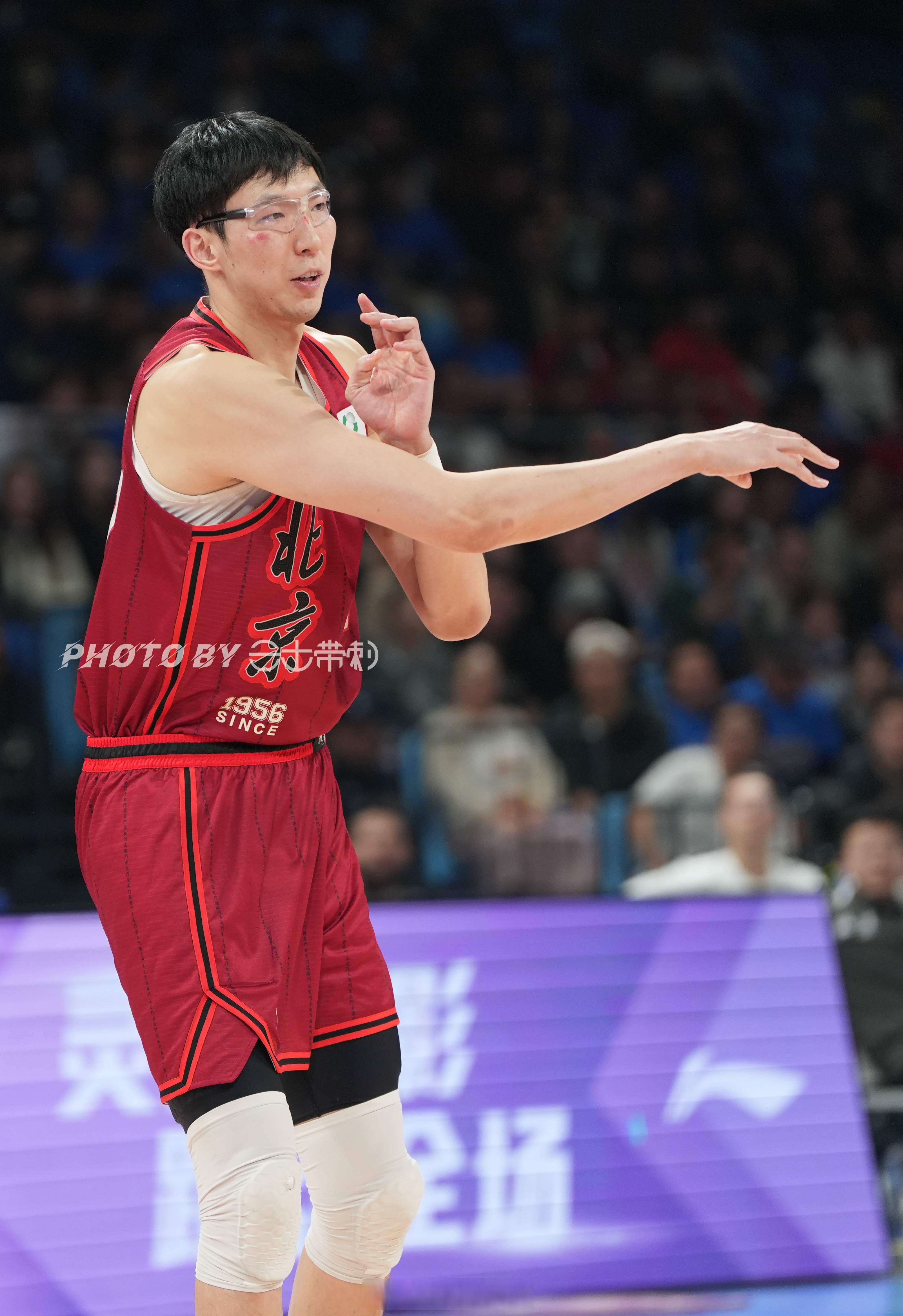 华体会体育入口赛后NBA季后赛传出新动向；北京国安刷新队史纪录；管理层表态——更衣室稳定；控场能力受关注的简单介绍