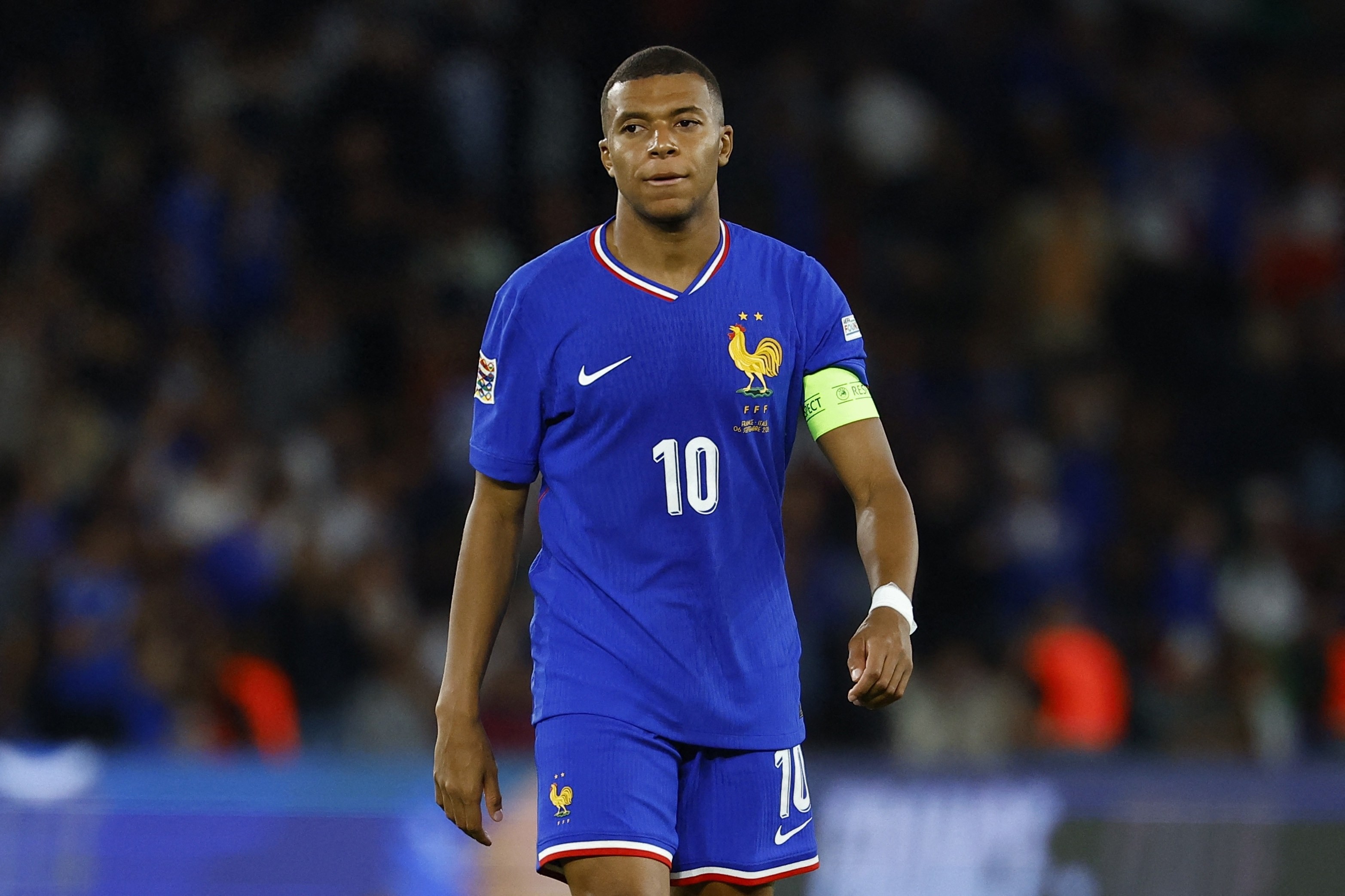 法甲今晚再迎强敌，纽卡斯尔遗憾出局，主帅态度：气氛紧张，纪律约束更严格的简单介绍