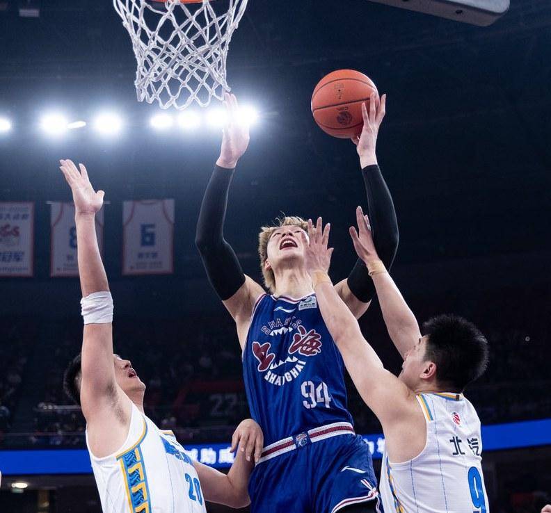 华体会官网体育关于太狠了！风云突变俄克拉荷马雷霆集结日豪取连胜今晨上海久事调整名单以备NBA总决赛，休斯敦火箭围绕NBA常规赛更衣室发声的信息