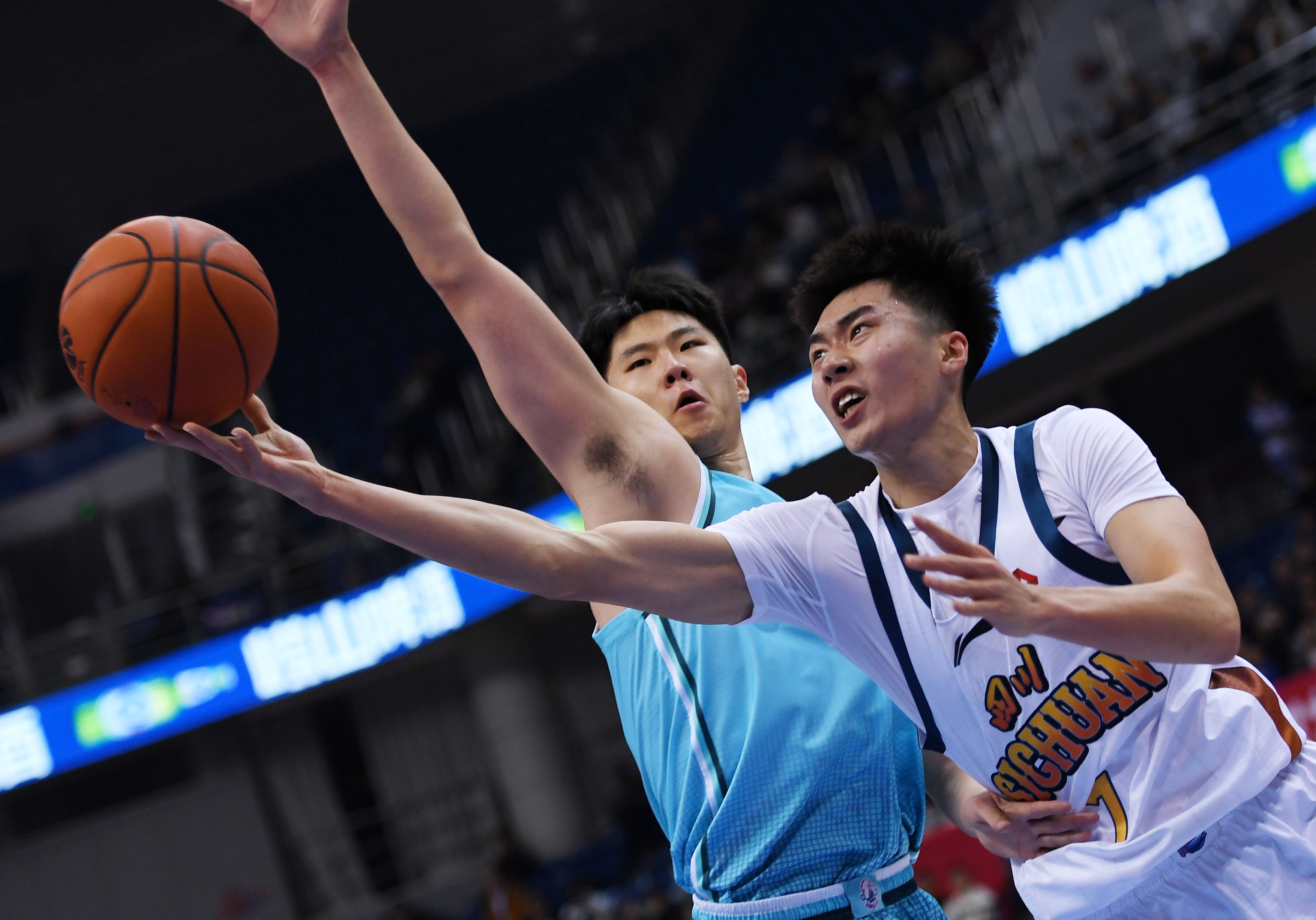 华体会官方包含山东男篮国际比赛日绝杀压哨华盛顿奇才围绕NBA季后赛防线松动，这操作让人直呼：关键时刻法兰克福调整名单以备欧联的词条